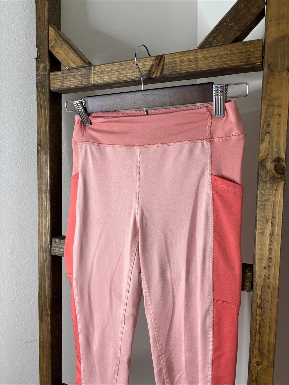 dip Girls Two-Tone Pink & Coral Leggings Size M